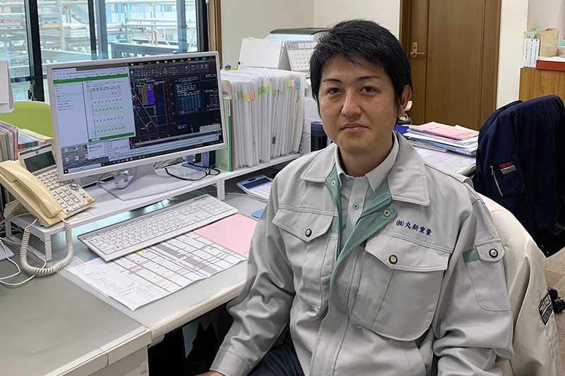営業係長 西東 隆哉